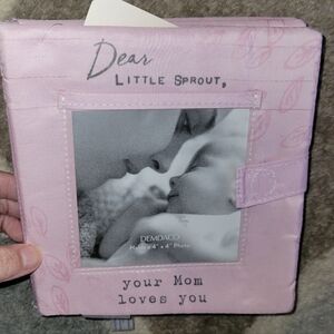 DEMDACO Dear Sprout Mom Loves You Holds 4 x 6" Photo Polyester Plush Photo NEW